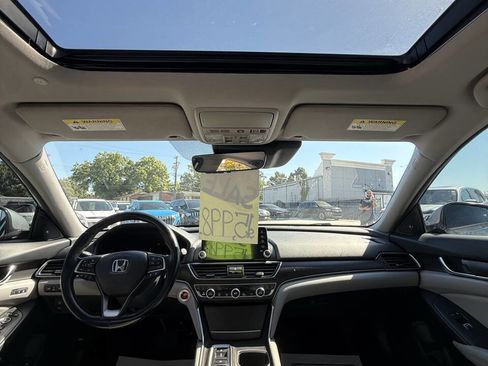 Used 2020 Honda Accord Touring image 15