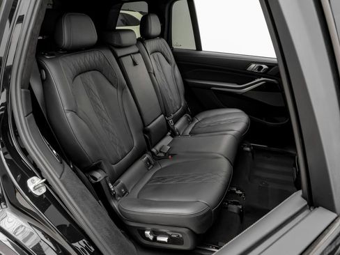 Used 2023 BMW X7 xDrive40i w/ Executive Package image 34