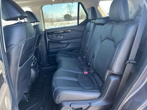 Used 2023 Honda Pilot Touring image 29