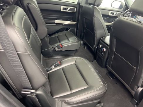 Used 2022 Ford Explorer XLT w/ Equipment Group 202A image 23