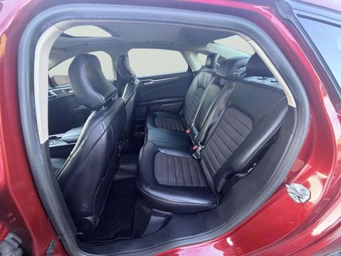 Used 2017 Ford Fusion SE w/ Equipment Group 201A FWD image 20