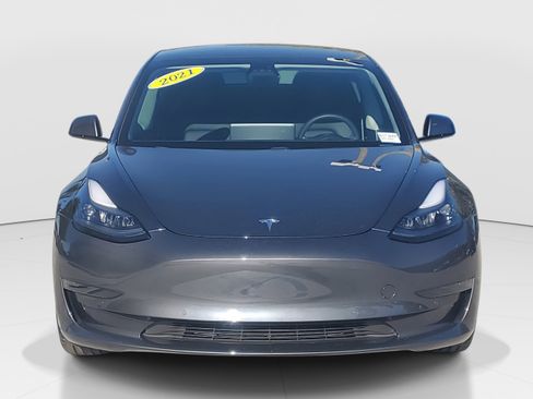Used 2021 Tesla Model 3 Standard Range Plus image 3
