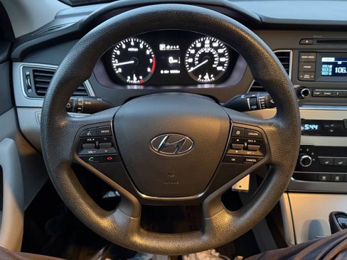 Used 2015 Hyundai Sonata SE FWD image 19