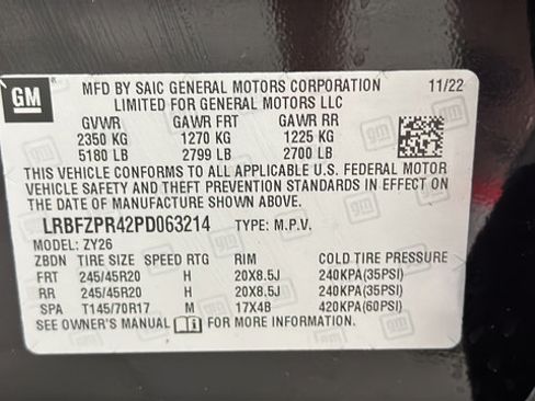 Used 2023 Buick Envision Essence w/ Sport Touring Package AWD/4WD image 28