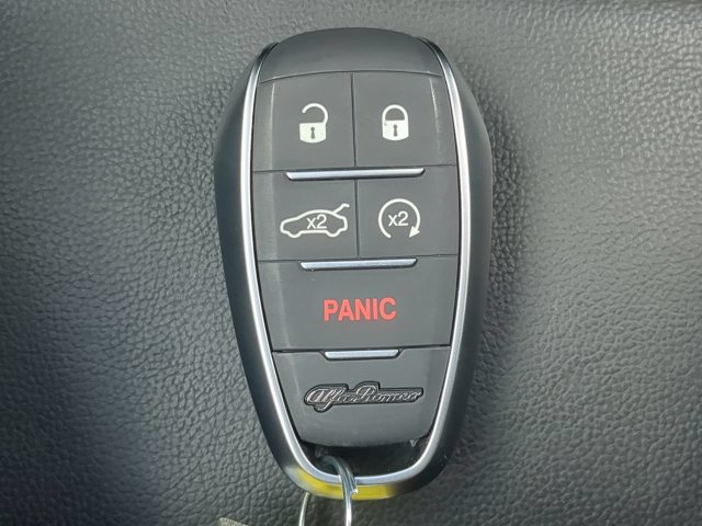 Used 2023 Alfa Romeo Stelvio Sprint RWD image 37