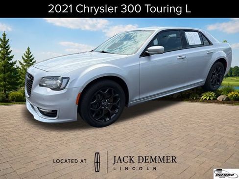 Used 2021 Chrysler 300 Touring L w/ Popular Equipment Group AWD/4WD image 1