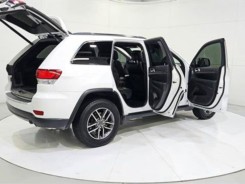 Used 2020 Jeep Grand Cherokee Limited RWD image 32