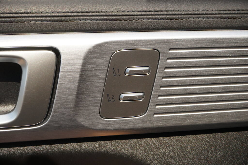 Certified 2024 Hyundai Santa Fe Limited AWD/4WD image 19