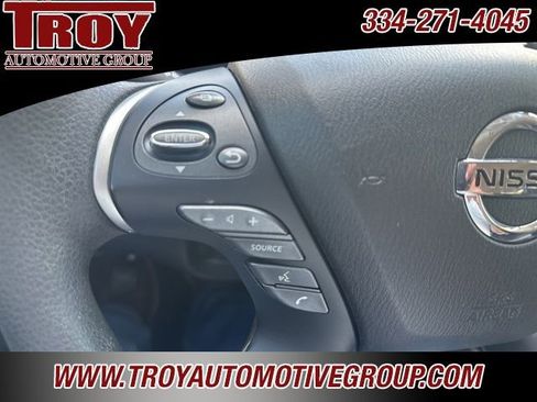 Used 2020 Nissan Pathfinder S image 26