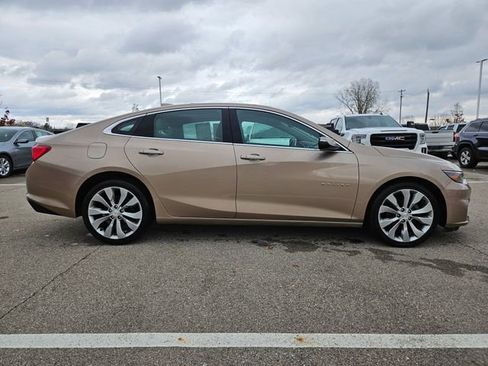 Used 2018 Chevrolet Malibu Premier w/ Premier Sun and Wheel Package image 8