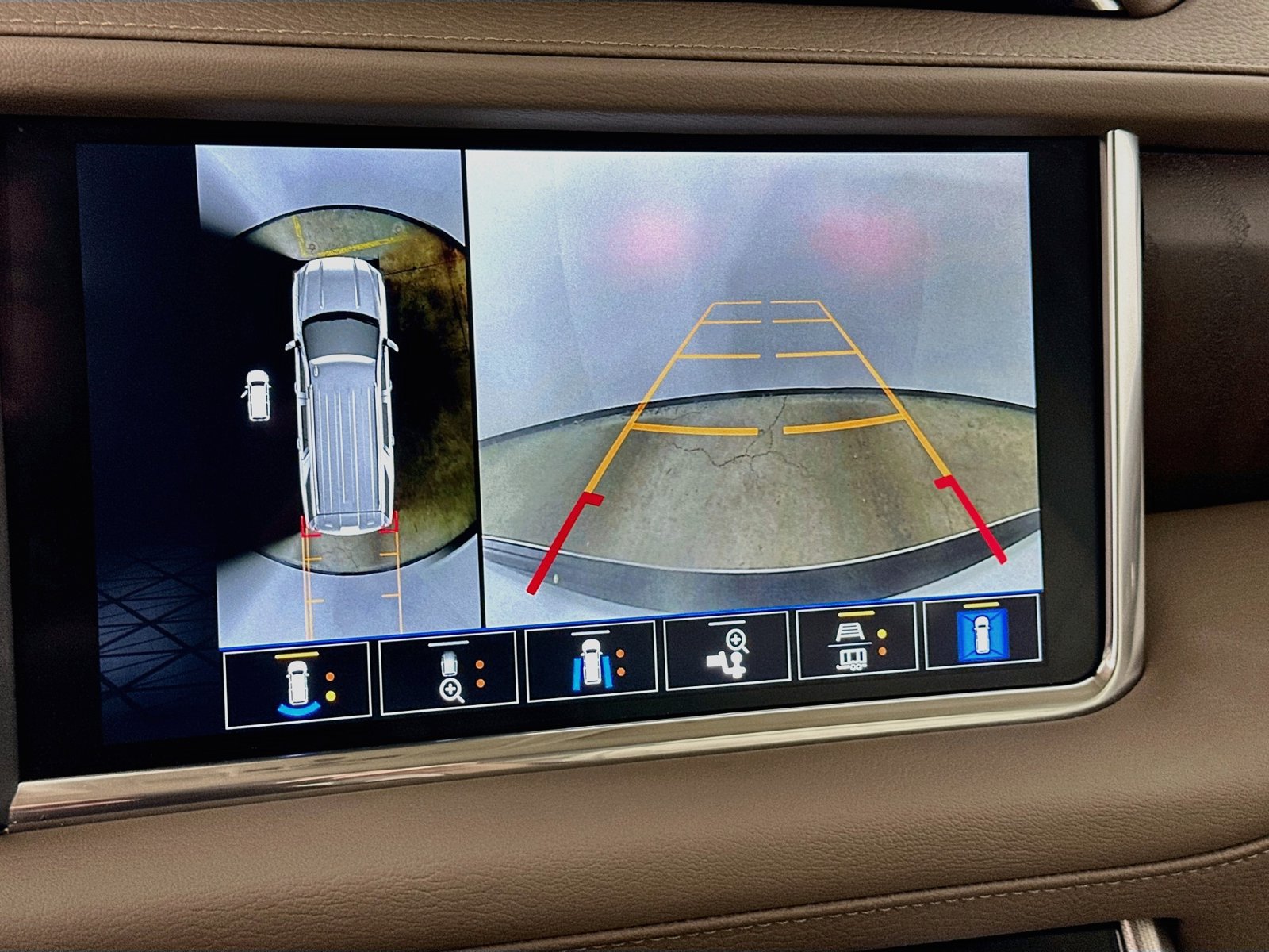 Used 2023 GMC Yukon XL Denali w/ LPO, Floor Liner Package AWD/4WD image 24