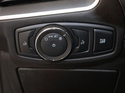 Used 2022 Ford Edge SE w/ Black Appearance Package image 23