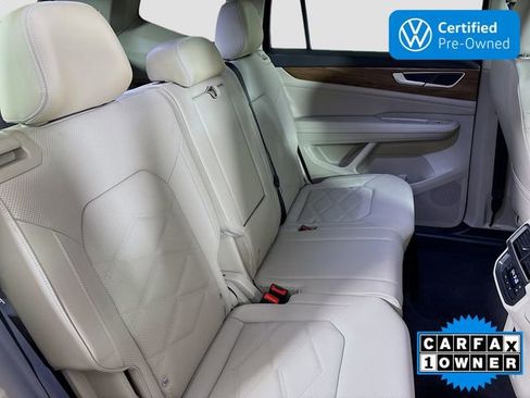 Certified 2024 Volkswagen Atlas SE image 29