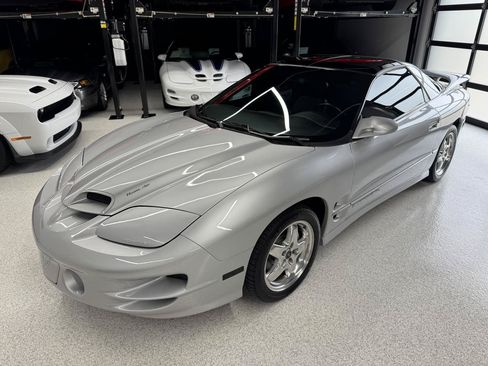 Used 2000 Pontiac Firebird Formula RWD image 4