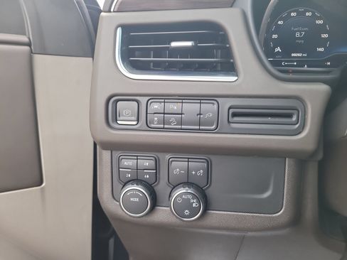 Used 2022 Chevrolet Tahoe Z71 AWD/4WD image 17