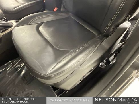 Used 2016 Jeep Renegade Limited FWD image 24