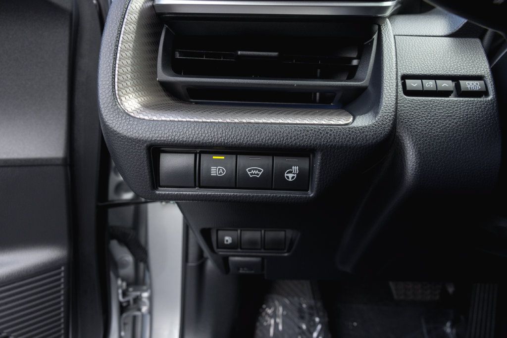 Used 2026 Toyota Prius XLE FWD image 8