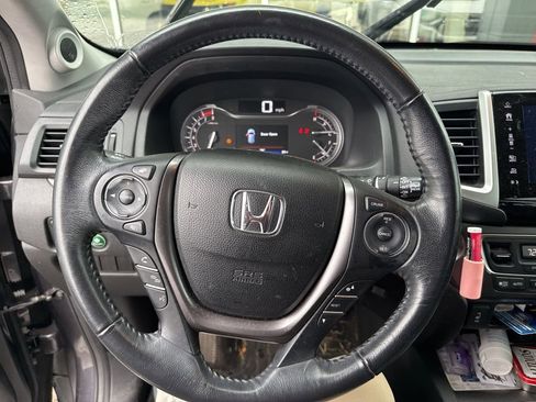 Used 2017 Honda Pilot EX-L image 9