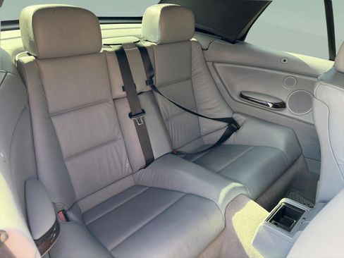 Used 2006 BMW 325Ci Convertible image 16