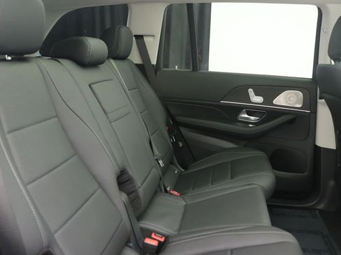 New 2026 Mercedes-Benz GLS 450 4MATIC image 10