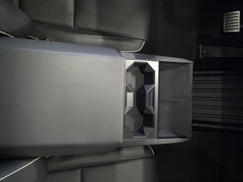 Used 2024 Tesla Cybertruck AWD Crew Cab image 17