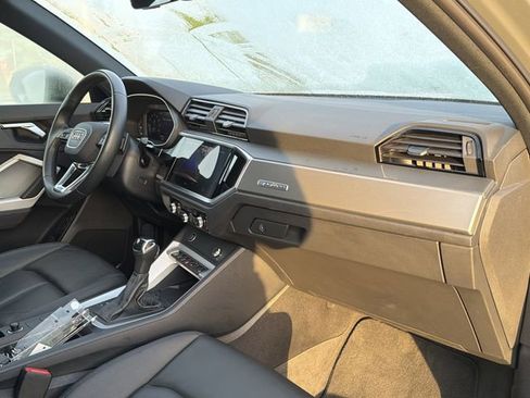 Used 2024 Audi Q3 2.0T Premium AWD/4WD image 24