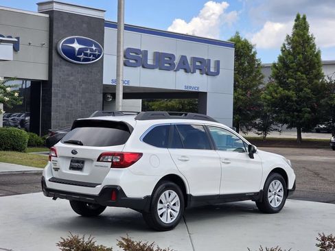 Used 2018 Subaru Outback 2.5i Premium AWD/4WD image 5