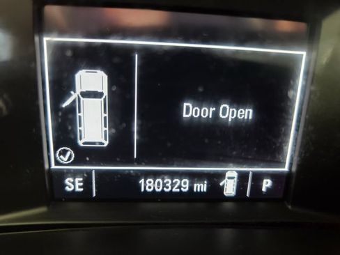 Used 2018 Chevrolet Equinox LS FWD image 20