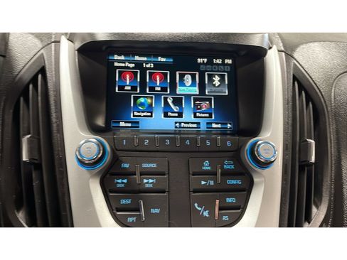 Used 2017 Chevrolet Equinox Premier w/ Enhanced Convenience Package AWD/4WD image 13