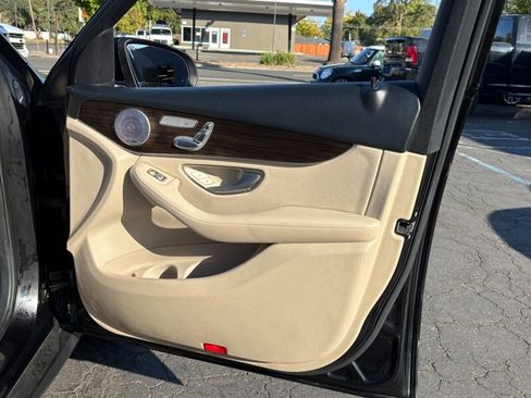 Used 2016 Mercedes-Benz GLC 300 image 10