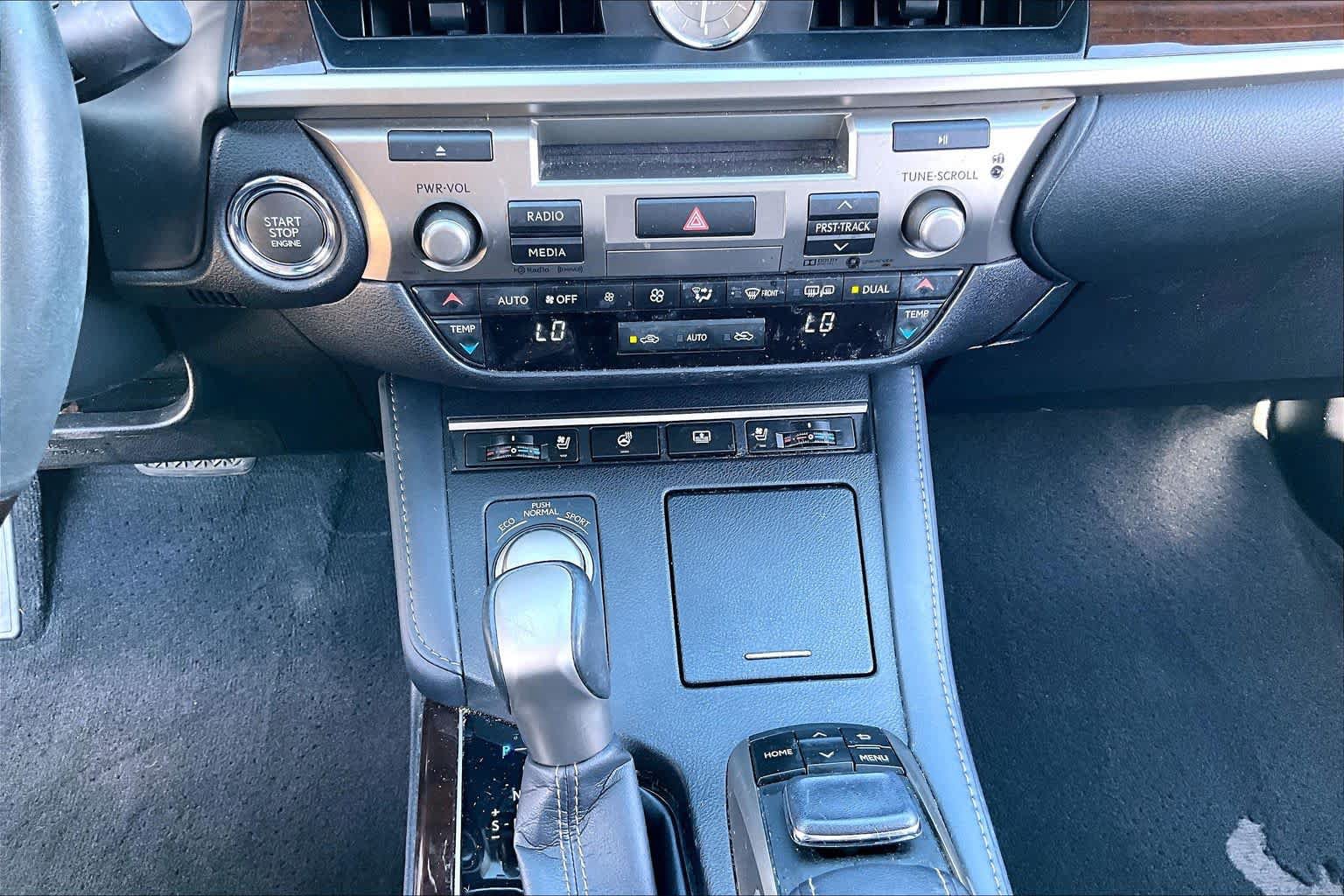 Used 2018 Lexus ES 350 w/ Luxury Package w/Wood Trim FWD image 32