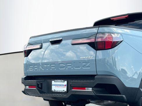 Used 2025 Hyundai Santa Cruz Limited AWD/4WD image 6