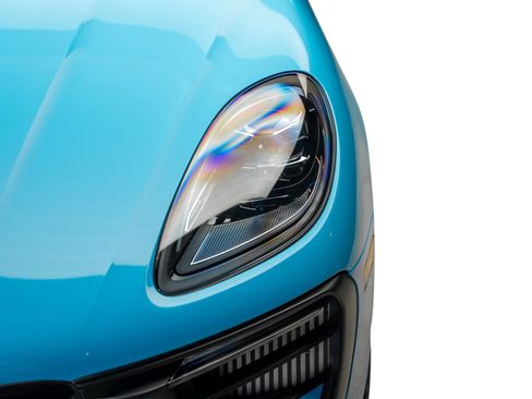 Used 2023 Porsche Macan S AWD/4WD image 4