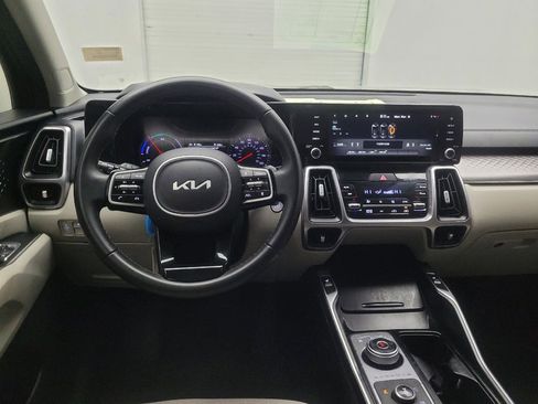 Used 2022 Kia Sorento EX w/ Panoramic Sunroof Package image 22