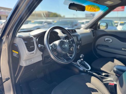 Used 2017 Kia Soul EV image 11