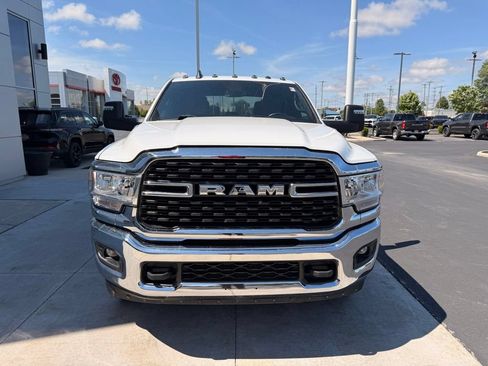 Used 2024 RAM 3500 Big Horn AWD/4WD image 18