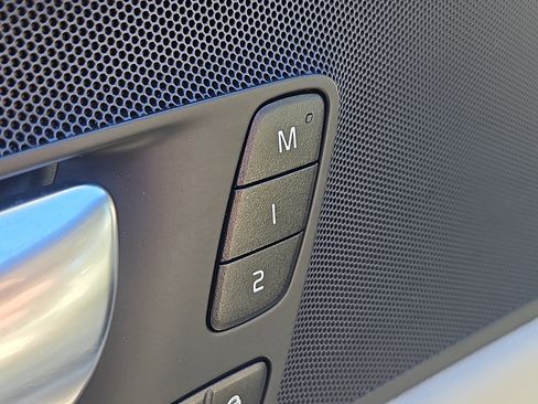 Used 2025 Volvo XC60 T8 Plus w/ Protection Package Premier image 12