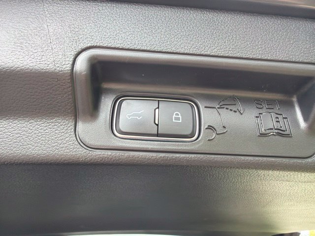 Used 2024 Ford Explorer XLT w/ Equipment Group 202A AWD/4WD image 11