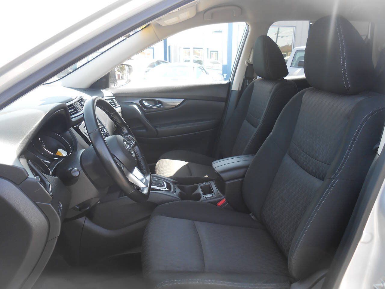 Used 2020 Nissan Rogue S w/ Special Edition Package AWD/4WD image 10