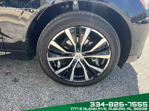 Used 2023 Volvo XC60 B5 Plus image 35