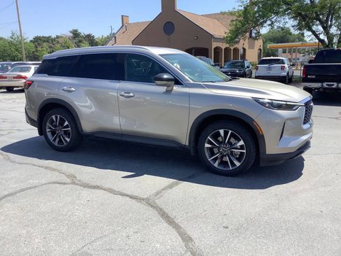 Used 2023 INFINITI QX60 Luxe w/ Cargo Package AWD/4WD image 8
