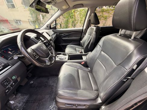 Used 2019 Honda Pilot Touring image 14