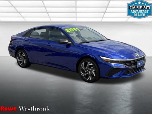 Certified 2025 Hyundai Elantra Sport FWD image 1