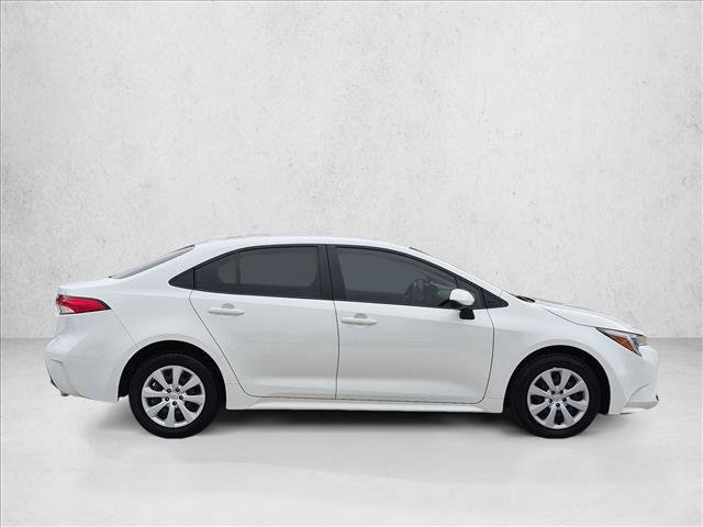 Used 2025 Toyota Corolla LE FWD image 4