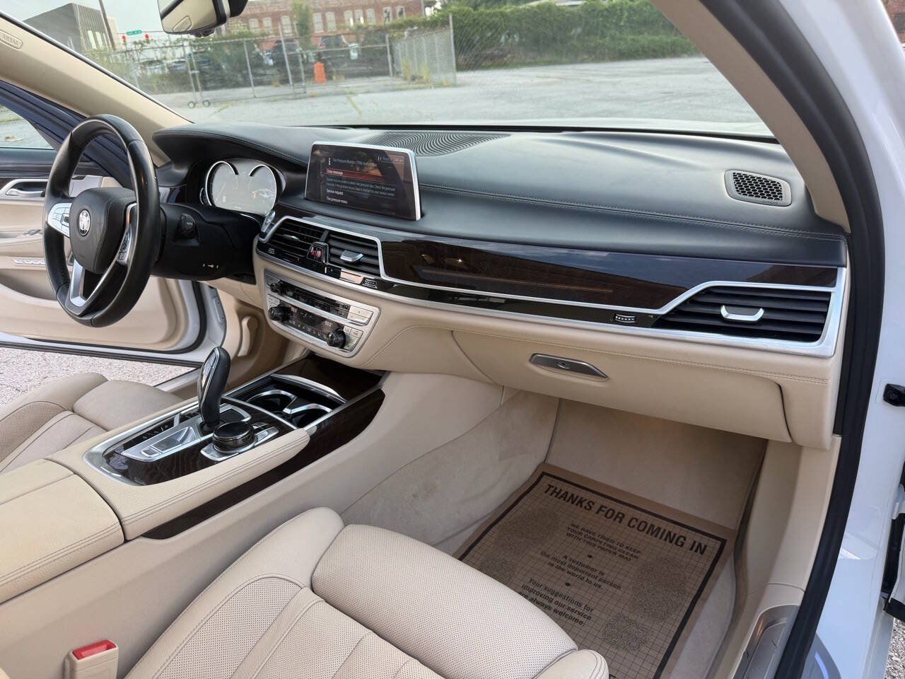 Used 2017 BMW 740i RWD image 19
