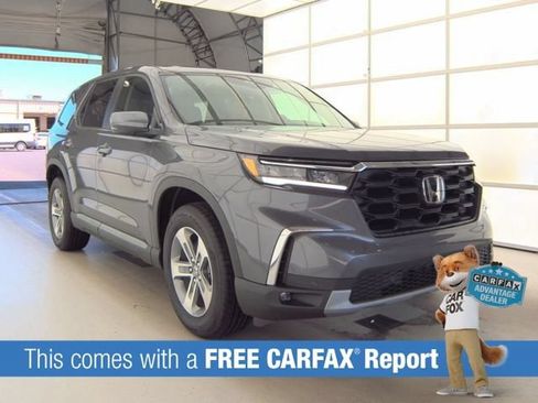 Used 2025 Honda Pilot EX-L image 2