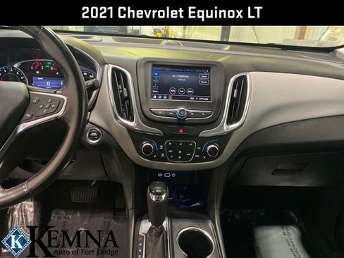 Used 2021 Chevrolet Equinox LT image 19