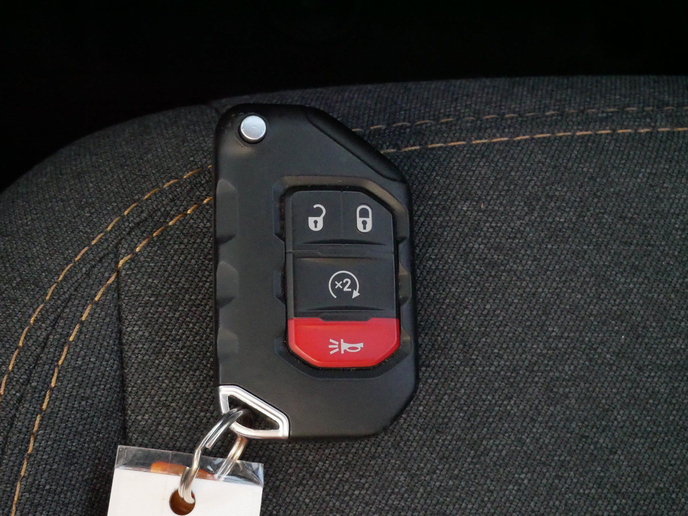 Used 2025 Jeep Gladiator Sport AWD/4WD image 32