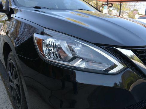 Used 2019 Nissan Sentra S image 32