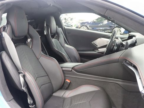 Used 2021 Chevrolet Corvette Stingray Premium Cpe w/ Z51 Performance Package RWD image 21